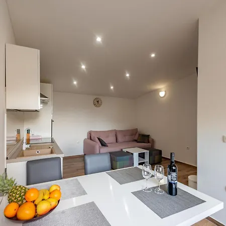 Apartament In *