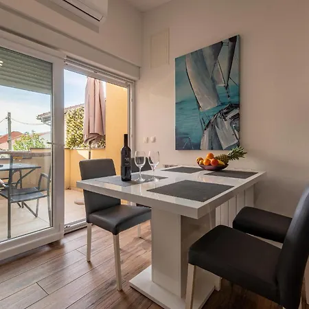 Apartament In *